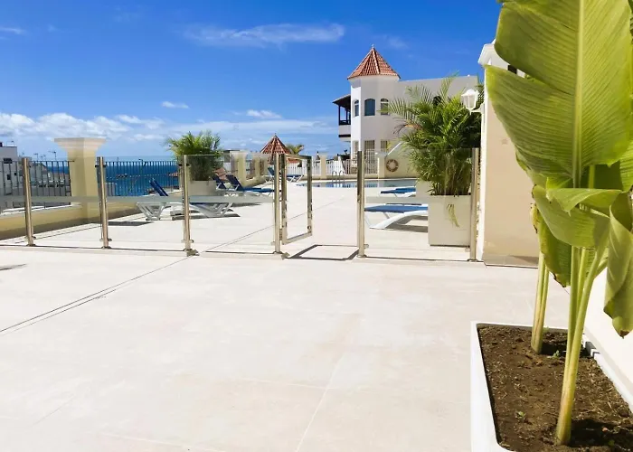 Bahia Alba Адехе